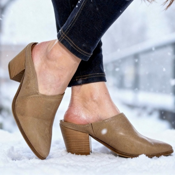 Lucky Brand Shoes - NWOB Lucky Brand Leather ‘Bryanna’ Mules